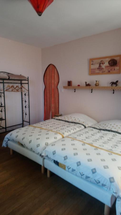 Chambre D'Hote Dans Maison Atypique Possibilite 1 Lit Supplementaire Pour 15 Euros Sancoins Екстериор снимка